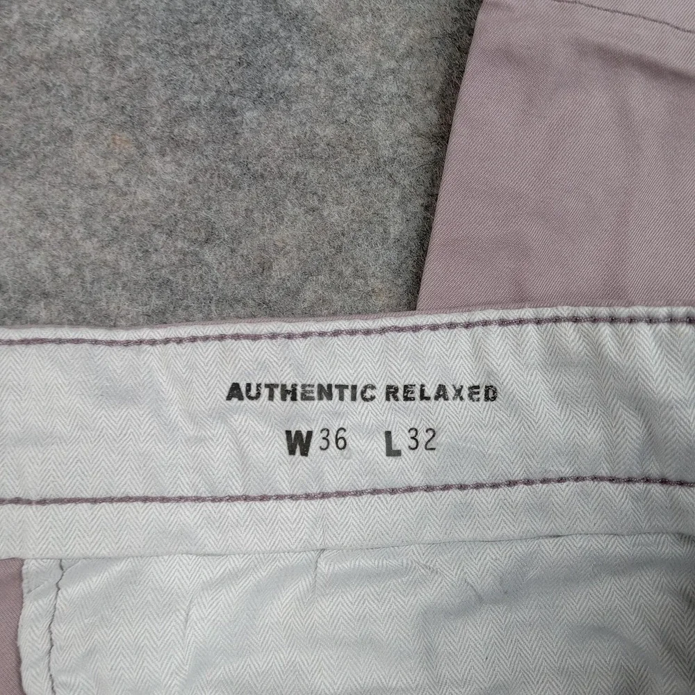 Levis Chino Pants Mens 36x32 XX Mauve Authentic Relaxed Lightwight Cotton‎ Dress